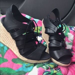 Old Navy Black wedges